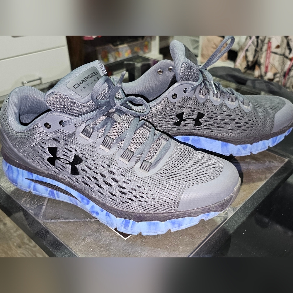 UNDER ARMOUR MENS SHOE